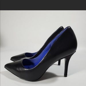 Brand new Antonia Saint pumps 8w